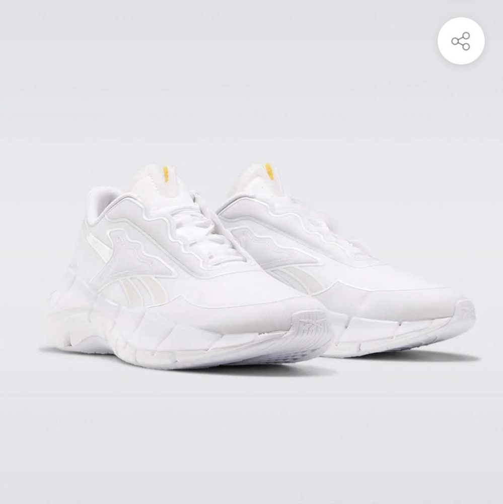 Reebok x Victoria Beckham Zig Kinetica Sneaker white size 9.5 US Mens